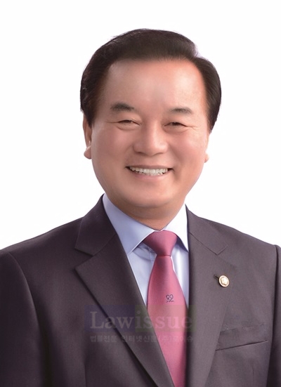 정갑윤 자유한국당 의원