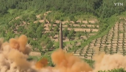 北미사일 발사, 日 아베까지 뒤흔들기...북한의 의도는 무엇?