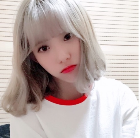 루다, 뽀루퉁한 표정 속 감출 수 없는 귀여움..."생존신고!!"