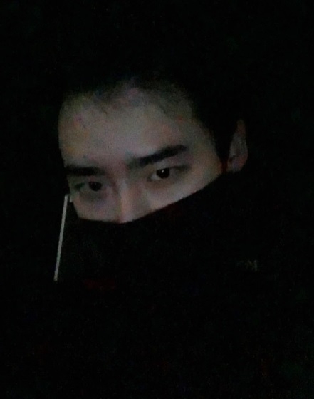 이종석, 어둠 속에서 '블링블링'....불꽃 카리스마까지