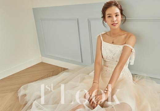 조윤희, 블링블링한 청순美...이동건이 반할 수 밖에