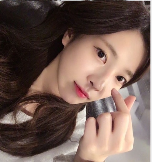 이해인, 블링블링한 여신美...'손하트는 덤'