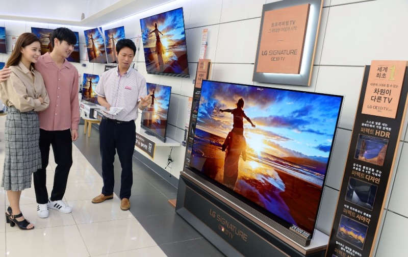 ‘LG 올레드 TV’ 4분에 1대씩 팔렸다