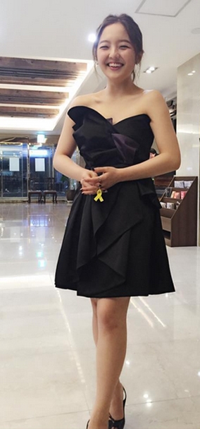 드레스 코드 '과감해졌다'...서신애, 부러질 듯한 쇄골 드러낸