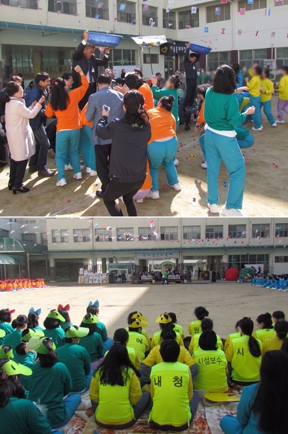 청주여자교도소 내 운동장에서 수용자들이 오자미 던지기로 스트레스를 날리고 있다.