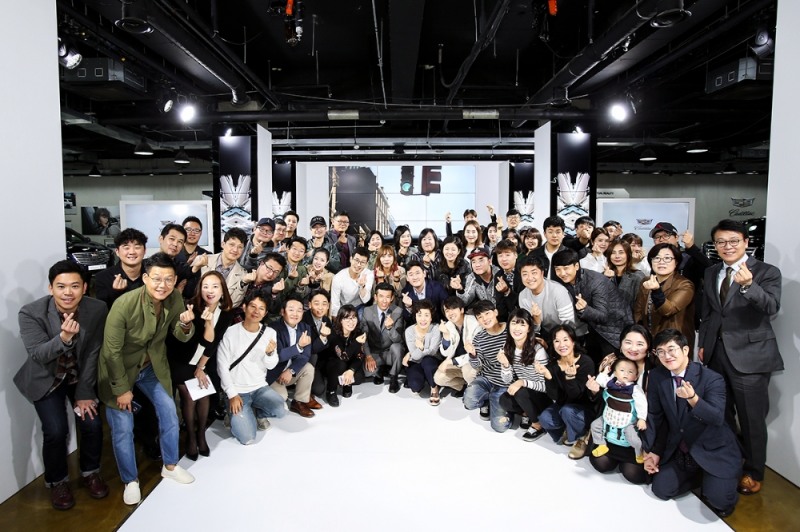 ‘캐딜락 하우스 서울’ 운영 종료 기념 촬영.(사진=캐딜락)