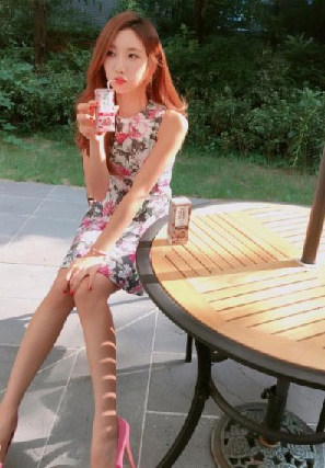 '핑크 하이힐 상큼한 포즈...예정화, 매혹적인 늘씬 비율'