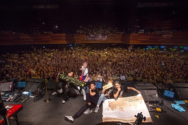 FT아일랜드, 모스크바+부다페스트 홀렸다…10주년 기념 유럽 투어 시작