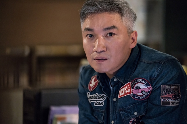 ‘열일 요정’ 조재윤, 올해만 아홉 작품 째 ‘종횡무진 맹활약’