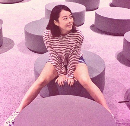 '부러질 듯 쭉 뻗은 고속도로 라인'...신지수, 그냥 앉아 있기만 했는데