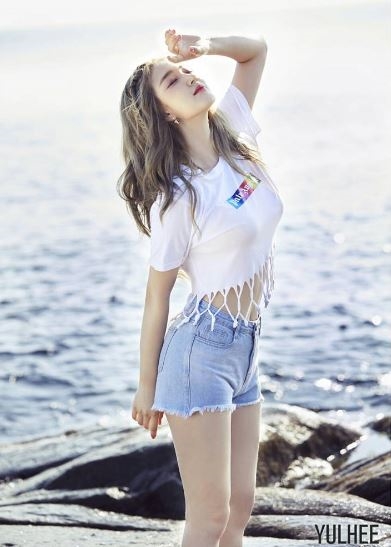 '청순미+새하얀 피부 돋보였던'....율희, 라붐 탈퇴