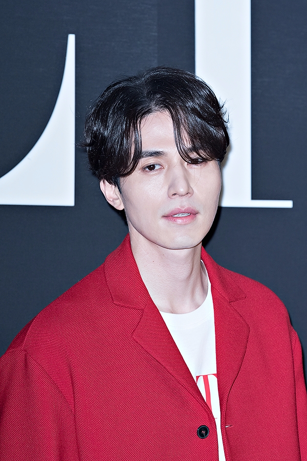 이동욱, 발렌티노(VALENTINO)가 ‘The VLTN 팝업’ 오픈 포토행사