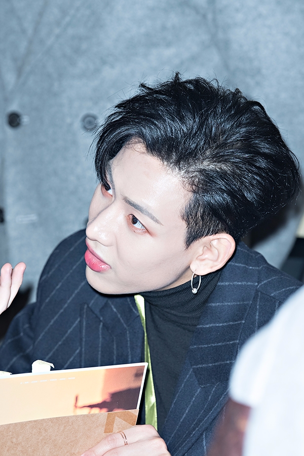 갓세븐(GOT7) 뱀뱀, 갓세븐(GOT7) 팬들과 함께 나눔과 기부의 메시지를 전달하기 위한 팬사인회