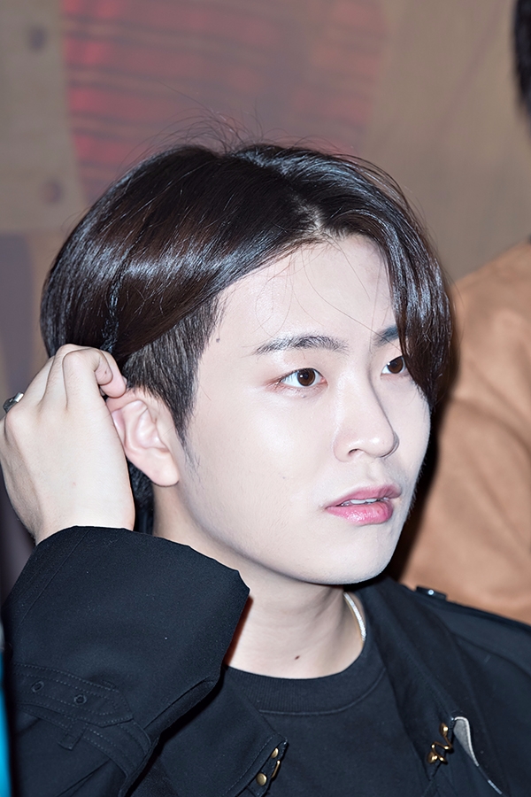 갓세븐(GOT7) 영재, 갓세븐(GOT7) 팬들과 함께 나눔과 기부의 메시지를 전달하기 위한 팬사인회