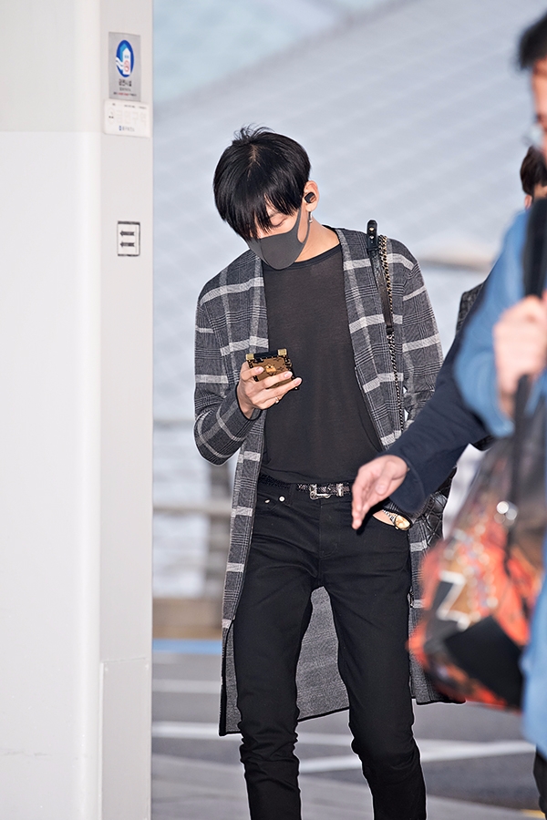 갓세븐(GOT7) 뱀뱀, 인천국제공항 출국 현장