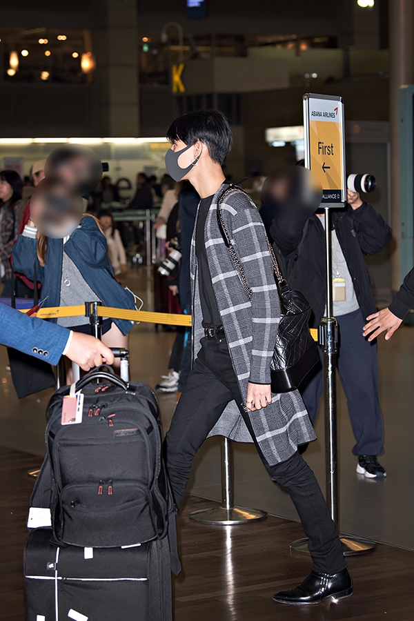 갓세븐(GOT7) 뱀뱀, 인천국제공항 출국 현장