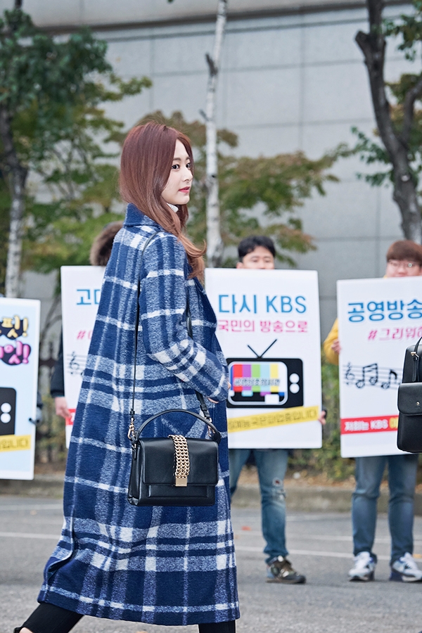 트와이스(TWICE) 쯔위, KBS 뮤직뱅크 출근길