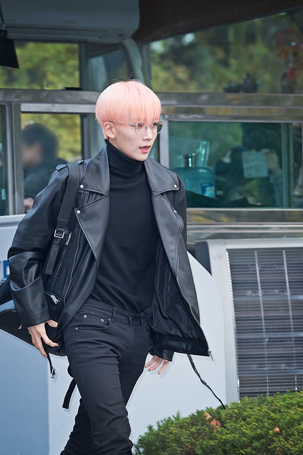 세븐틴(Seventeen) 정한, KBS 뮤직뱅크 출근길