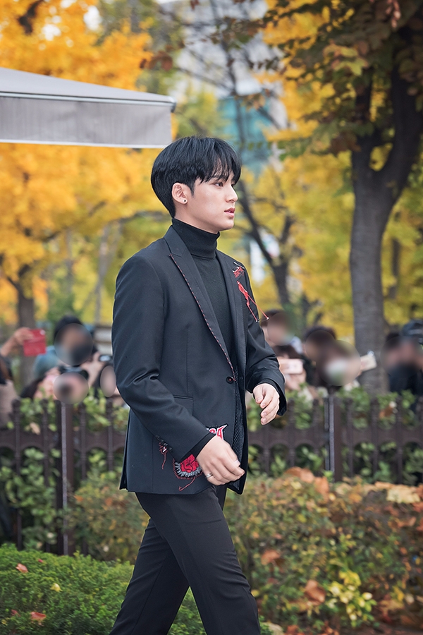 세븐틴(Seventeen) 민규, KBS 뮤직뱅크 출근길