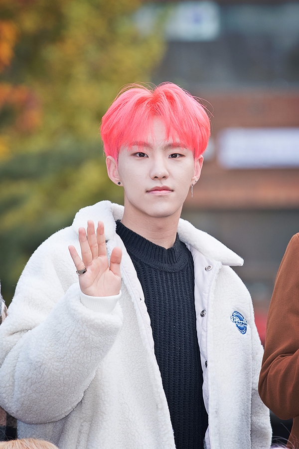 세븐틴(Seventeen) 호시, KBS 뮤직뱅크 출근길