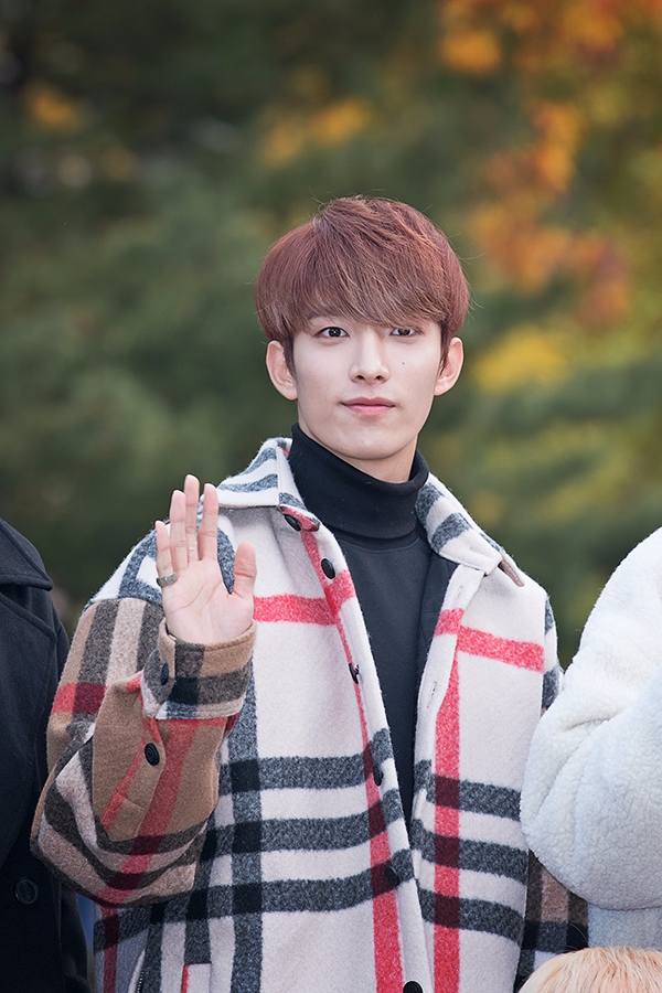 세븐틴(Seventeen) 도겸, KBS 뮤직뱅크 출근길
