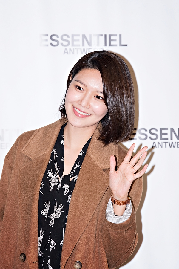 수영, 에센셜 엔트워프(ESSENTILE ANTWERP) 포토 행사