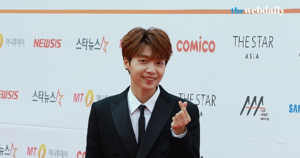 정세운이 15일 오후 잠실실내체육관에서 열린 2017 아시아 아티스트 어워즈에 참석해 레드카펫 포토타임을 가지고 있다.