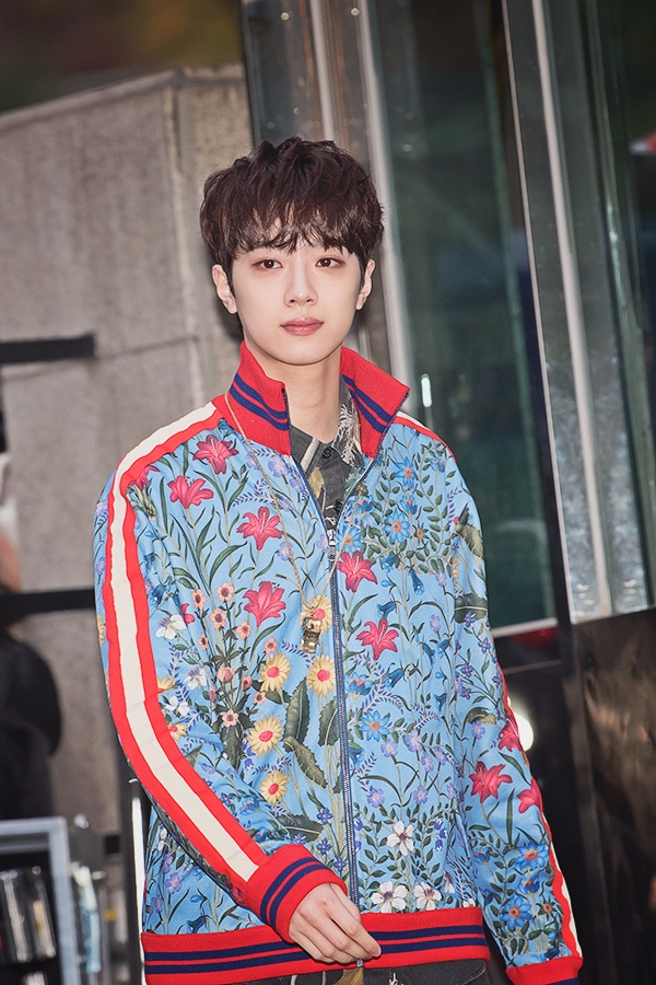 WannaOne(워너원) 라이관린, 뮤직뱅크 출근길
