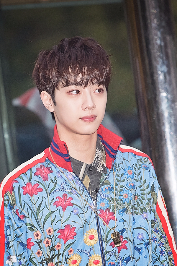 WannaOne(워너원) 라이관린, 뮤직뱅크 출근길