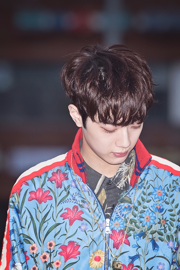 WannaOne(워너원) 라이관린, 뮤직뱅크 출근길