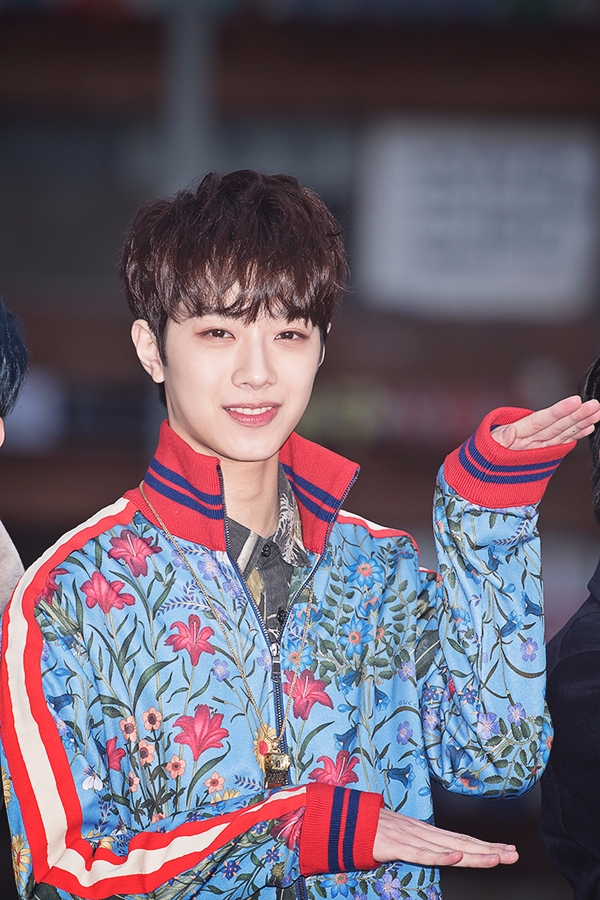 WannaOne(워너원) 라이관린, 뮤직뱅크 출근길