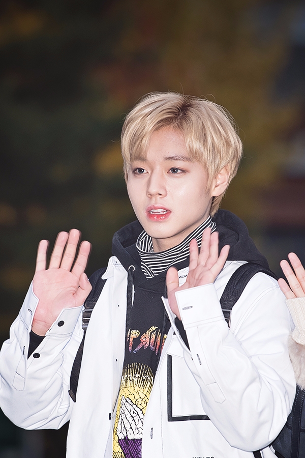 WannaOne(워너원) 박지훈, 뮤직뱅크 출근길