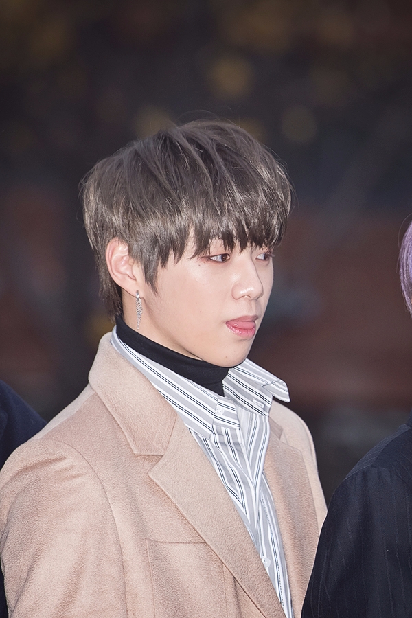 WannaOne(워너원) 강다니엘, 뮤직뱅크 출근길