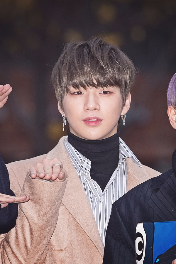 WannaOne(워너원) 강다니엘, 뮤직뱅크 출근길