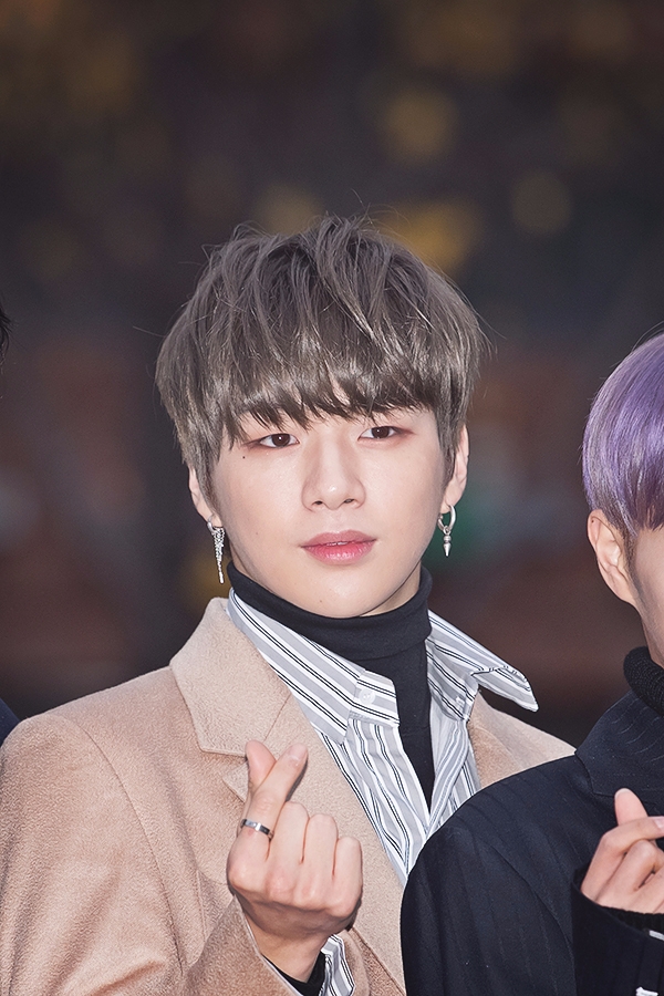 WannaOne(워너원) 강다니엘, 뮤직뱅크 출근길
