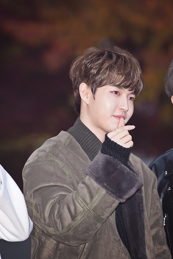 WannaOne(워너원) 김재환, 뮤직뱅크 출근길