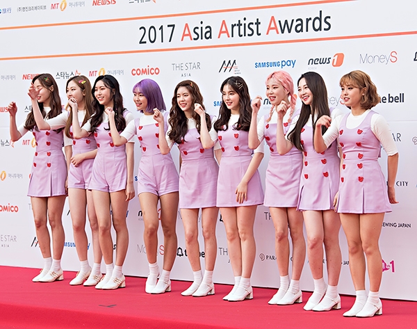 모모랜드, '2017 아시아 아티스트 어워즈(2017 AAA)' 레드카펫 행사