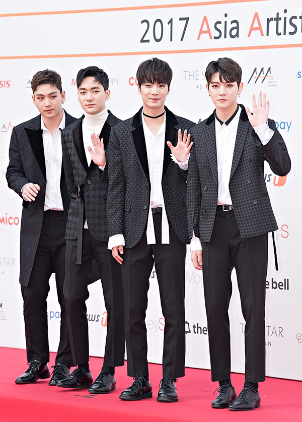 뉴이스트W , '2017 아시아 아티스트 어워즈(2017 AAA)' 레드카펫 행사