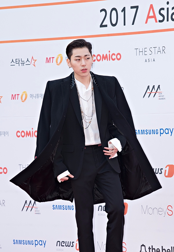 지코, '2017 아시아 아티스트 어워즈(2017 AAA)' 레드카펫 행사