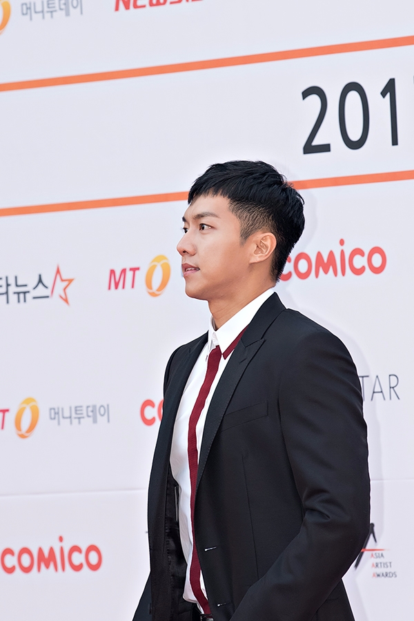 이승기, '2017 아시아 아티스트 어워즈(2017 AAA)' 레드카펫 행사