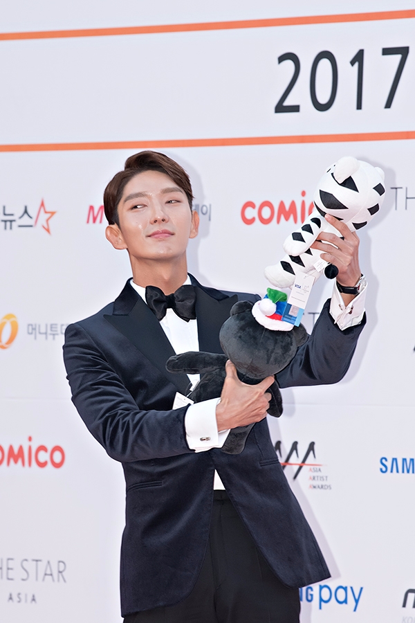 이준기, '2017 아시아 아티스트 어워즈(2017 AAA)' 레드카펫 행사