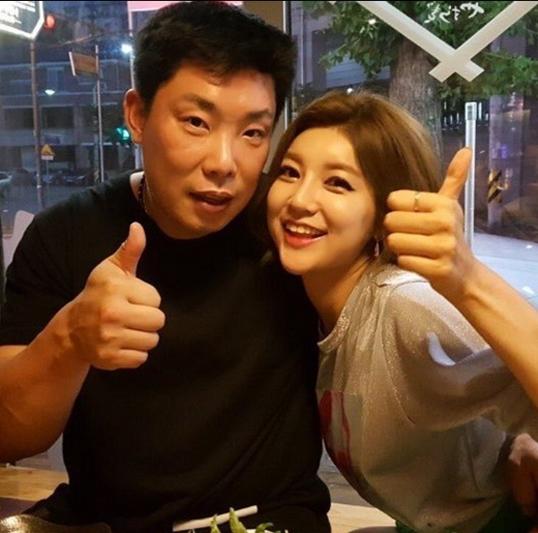 양미희, 엄지손가락 치켜들고...나지완과 솔로의 겨울을 자극하는 러블리