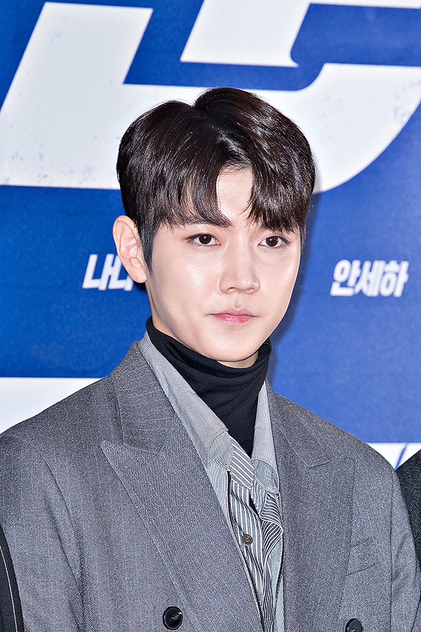 뉴이스트w 렌, 영화 ‘꾼’ VIP시사회