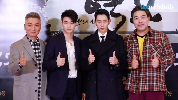 영화 ‘역모 -반란의 시대’의 VIP시사회가 21일 저녁 건대입구 롯데시네마에서 열렸습니다.