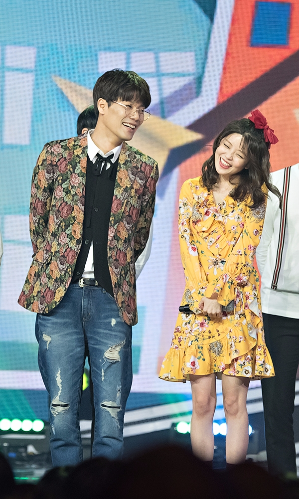 헤이니-민수, MBC MUSIC '쇼 챔피언' 현장공개