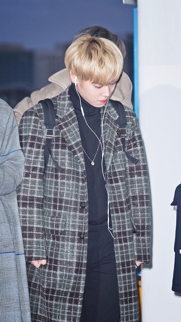 워너원(WannaOne) 박지훈, 인천국제공항 출국 현장