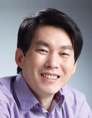 소통협력관에 임명된 박진영 사무처장.