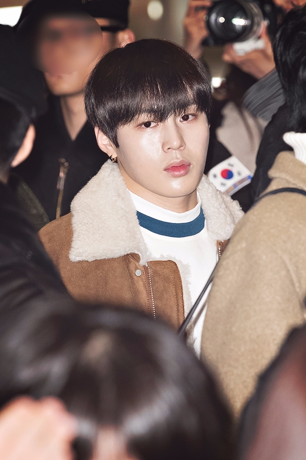 워너원(WannaOne) 하성운, 김포국제공항 출국 현장