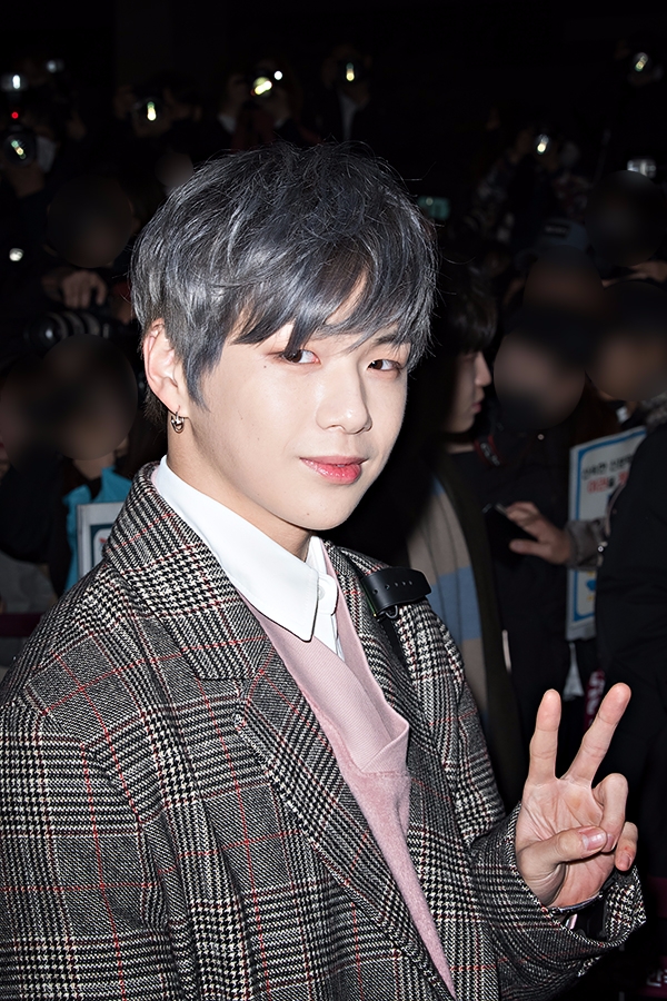 워너원(WannaOne) 강다니엘, 김포국제공항 출국 현장