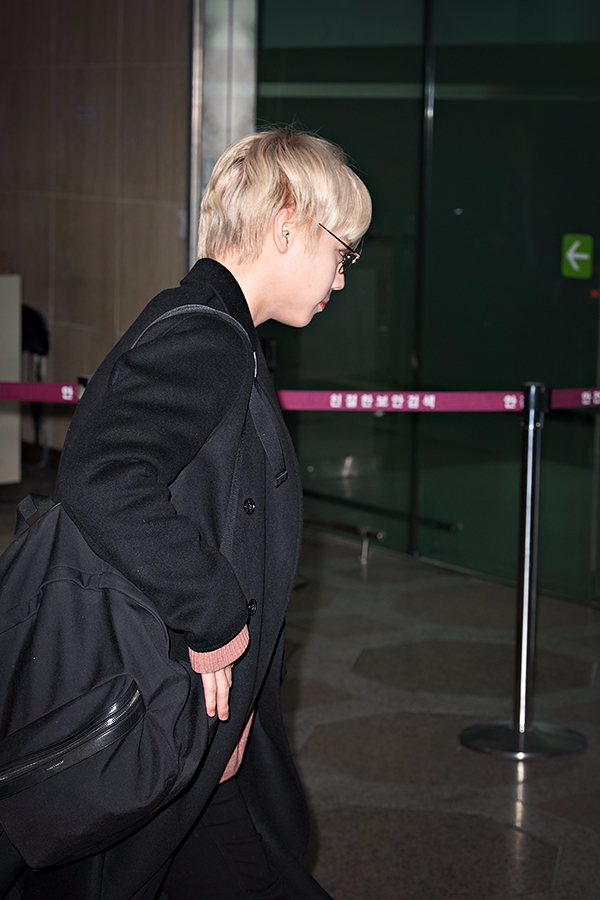 워너원(WannaOne) 박지훈, 김포국제공항 출국 현장
